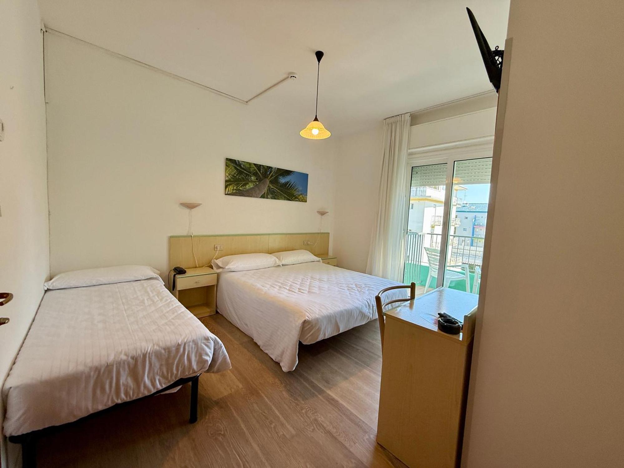 Hotel Palme Park & Beach Included Lido di Jesolo Exterior photo